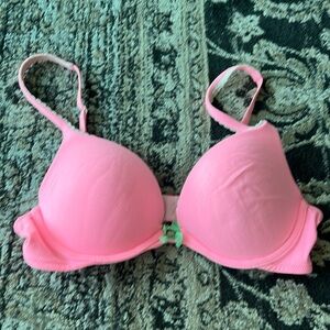 Victoria’s Secret size 34B body by Victoria push-up bra